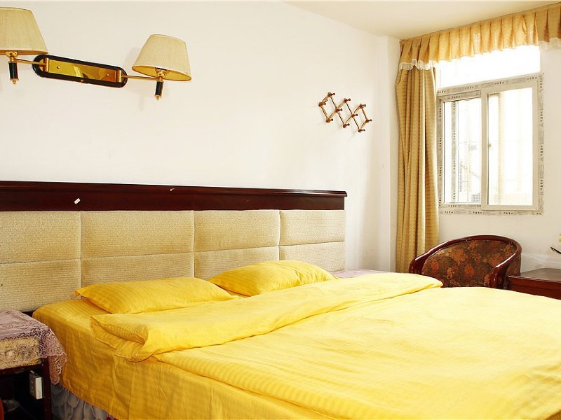 hotelPic