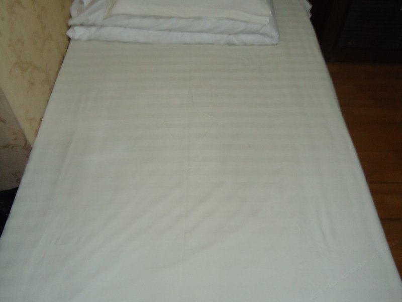 hotelPic