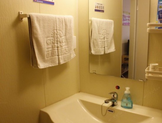 hotelPic