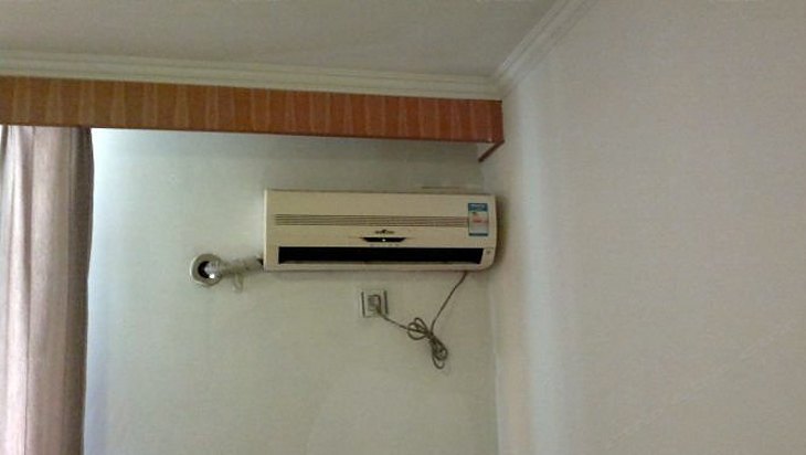 hotelPic