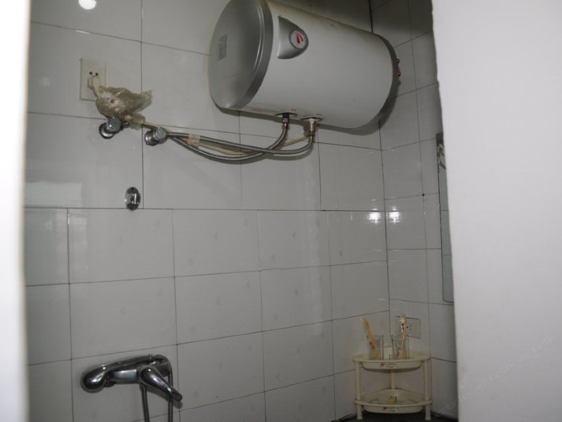 hotelPic