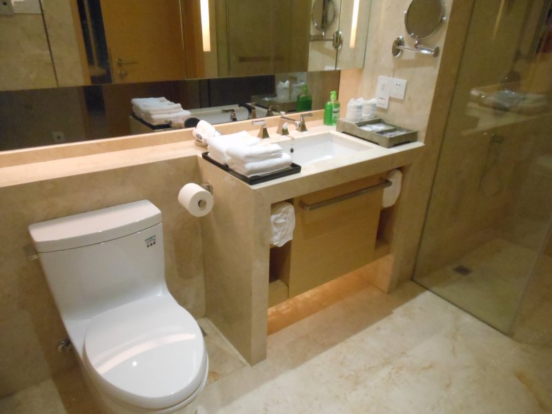 hotelPic