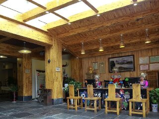 湖南鳳凰古城旅游價格多少跟團_去湖南鳳凰古城游要多少錢_湖南鳳凰古城旅游報團價格
