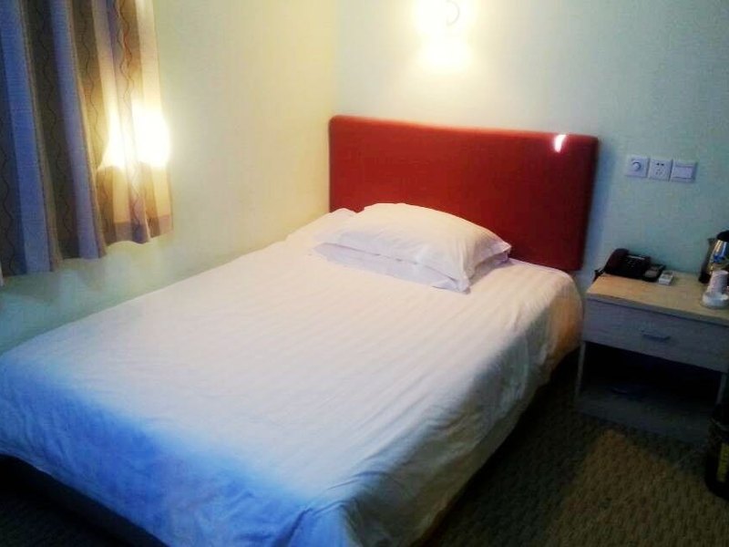 hotelPic