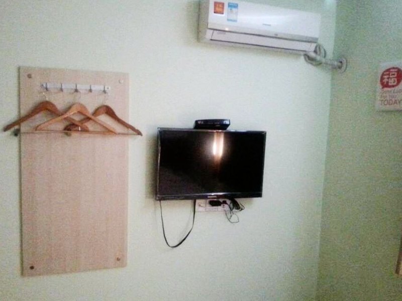 hotelPic