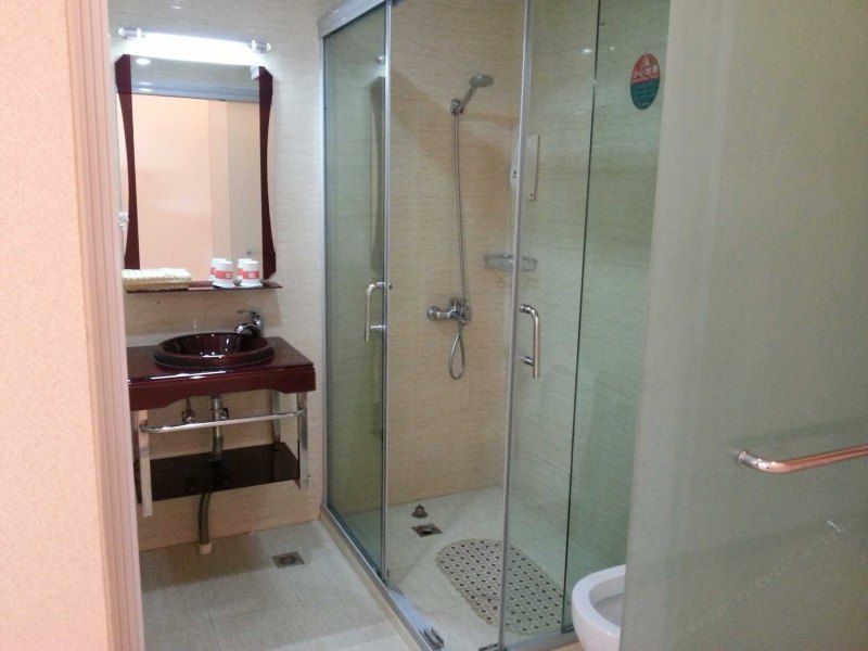 hotelPic