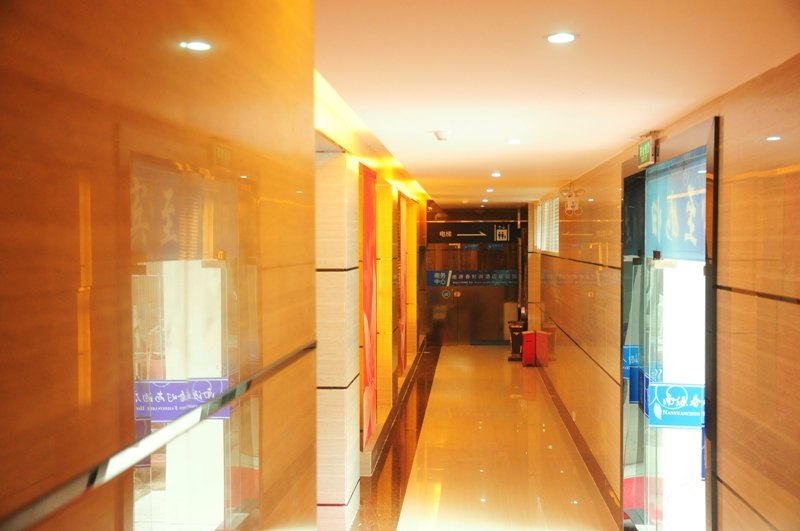hotelPic