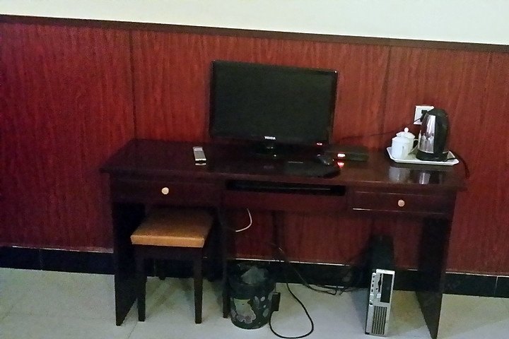 hotelPic