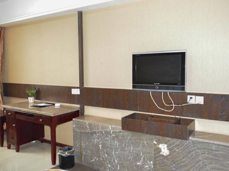 hotelPic