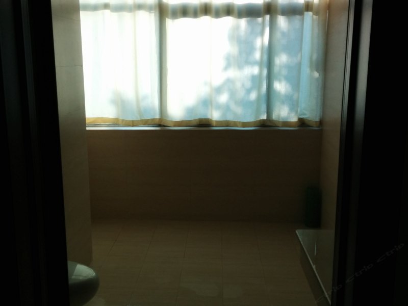 hotelPic