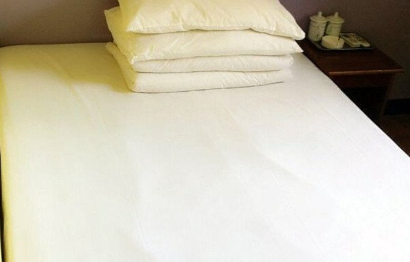 hotelPic