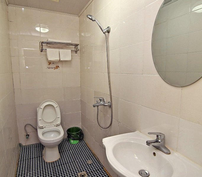 hotelPic