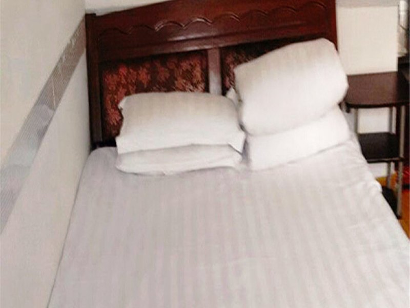 hotelPic