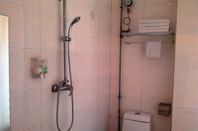 hotelPic