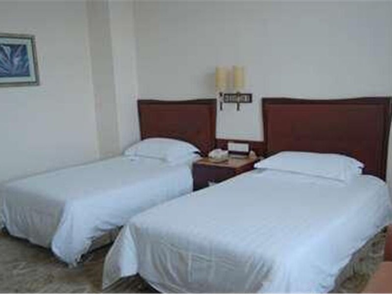 hotelPic