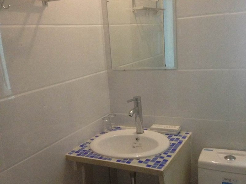 hotelPic