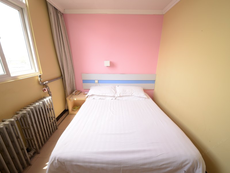 hotelPic