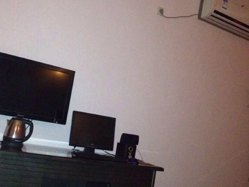 hotelPic