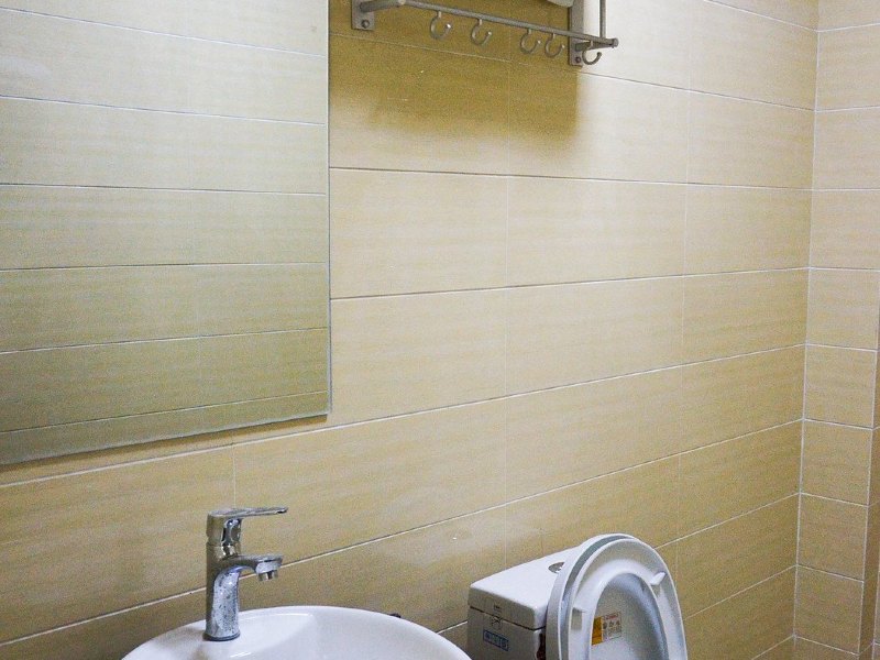 hotelPic