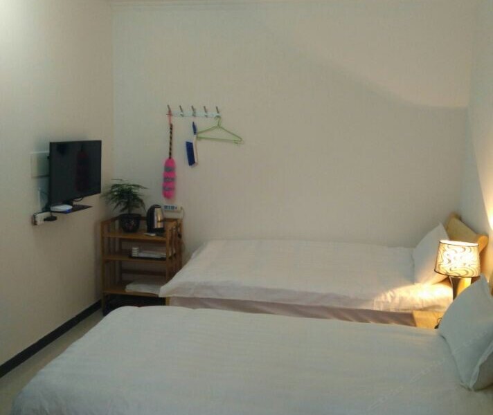 hotelPic