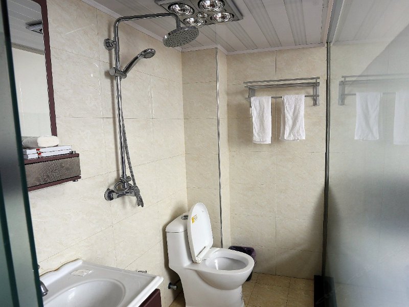 hotelPic