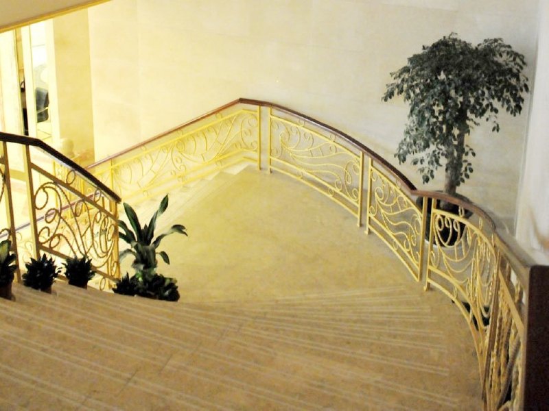 hotelPic