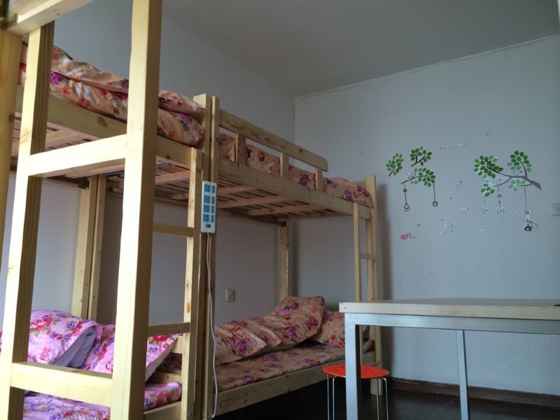 hotelPic