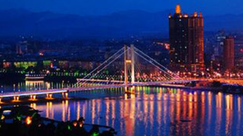 五大连池市GDP_有些美丽只属于秋天,黑龙江最美五花山,美得太惊艳(3)