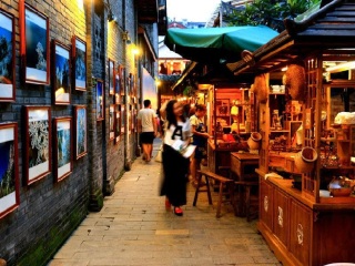 去九寨沟旅游报团多少钱_到九寨沟旅游线路_九寨沟跟团游
