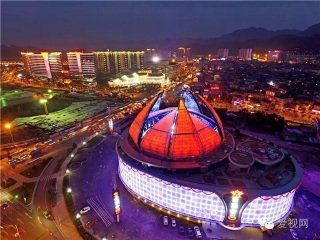 8月張家界旅游_張家界過春節(jié)旅行團_去張家界報團多少錢