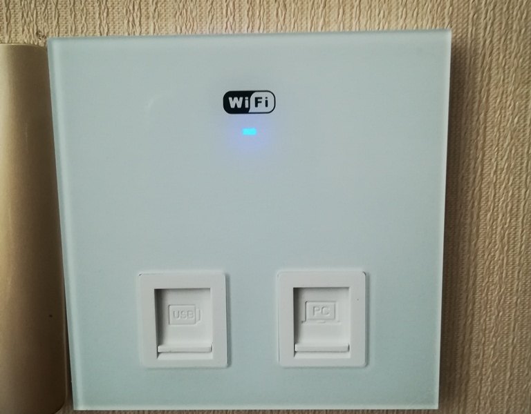 hotelPic