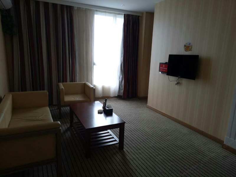 hotelPic