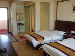 香格里拉旅游大约多少钱_香格里拉十日跟团旅游_春节香格里拉游报价