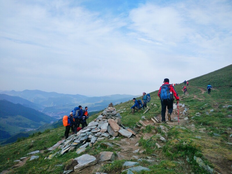 【途牛首发】六月徒步朝拜五台山 我们行走在路上