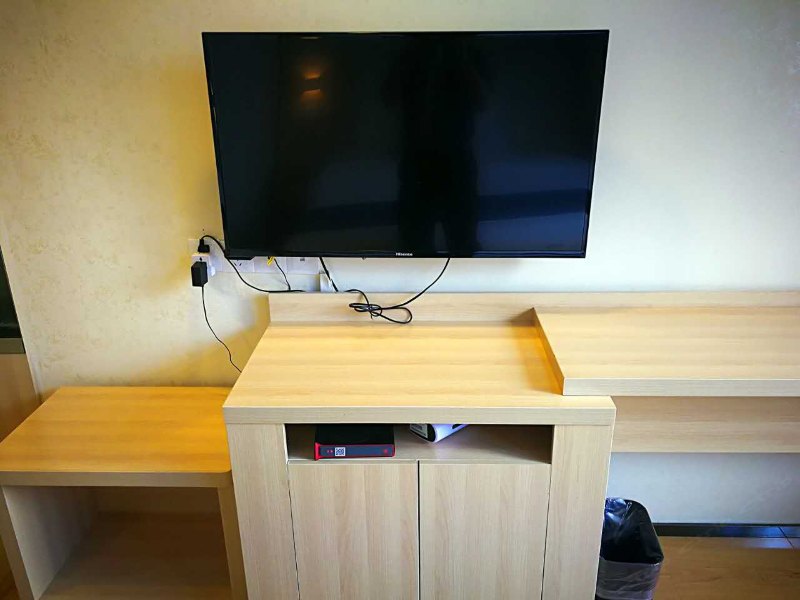hotelPic