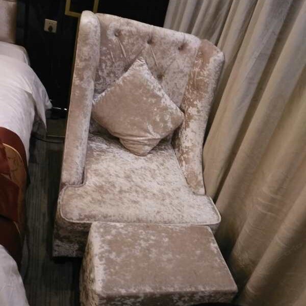 hotelPic