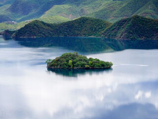 麗江瀘沽湖游跟團(tuán)_去麗江瀘沽湖游怎么省錢_麗江瀘沽湖旅游一次多少錢