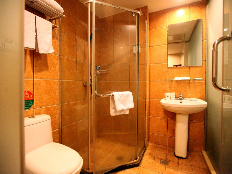 hotelPic