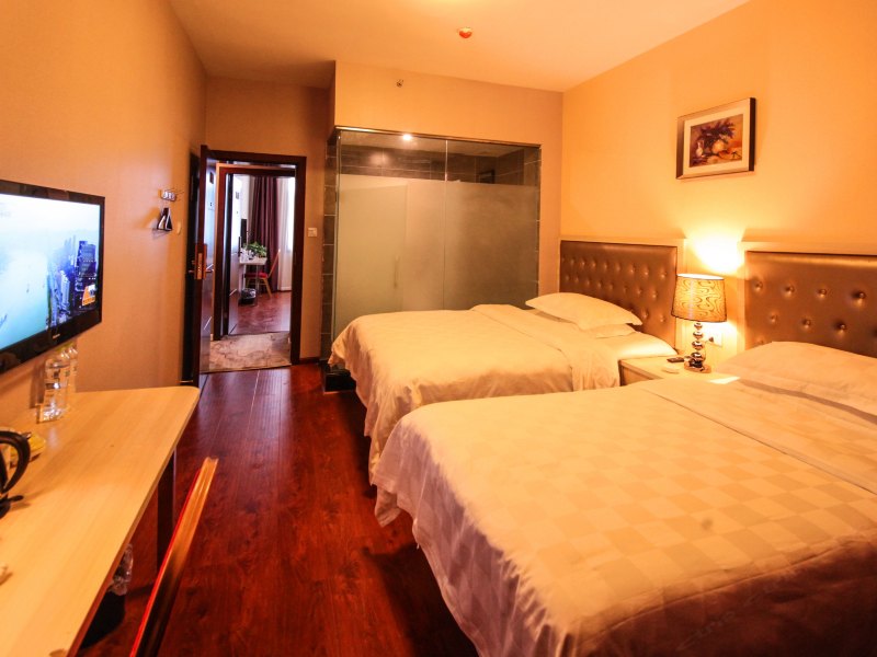hotelPic