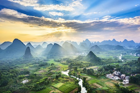 <桂林-漓江-阳朔-遇龙河-龙脊梯田6日游>热销桂林全景,城徽象山/遇龙2人筏/船游一江四湖,桂系美食小南国,严选高档酒店,当地游 <桂林-漓江-阳朔-遇龙河-龙脊梯田6日游>热销桂林全景,城徽象山/遇龙2人筏/船游一江四湖,桂系美食小南国,严选高档酒店,当地游