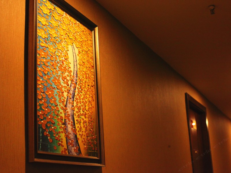 hotelPic