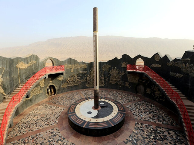 <新疆天山天池+坎儿井+火焰山+葡萄沟+喀