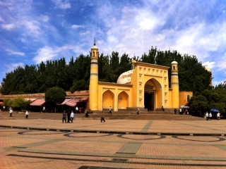 跟团新疆旅游价格表_新疆旅游需要多少钱_公司去新疆旅游