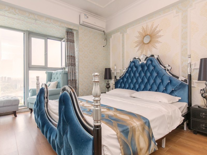hotelPic