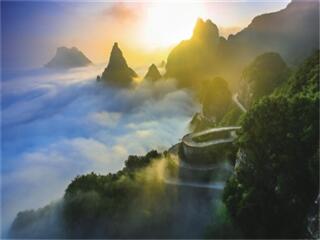 湖南張家界游跟團多少錢2021_湖南張家界特價旅游團報價_湖南張家界最適合旅游的季節(jié)