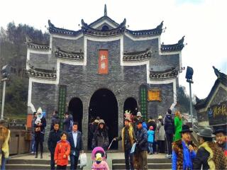 湖南張家界游跟團多少錢2021_湖南張家界特價旅游團報價_湖南張家界最適合旅游的季節(jié)