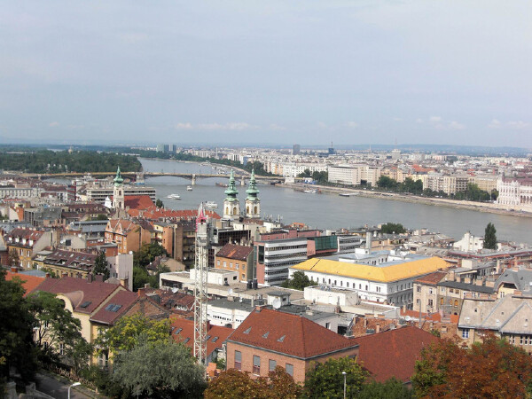 秋天去匈牙利必备物品_秋天去匈牙利需要带什