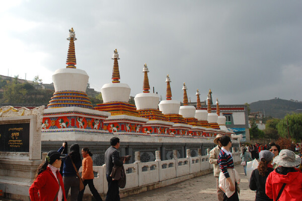 春节去西宁穿衣指南_春节去西宁穿什么衣服_