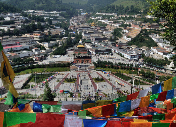 春节去西宁穿衣指南_春节去西宁穿什么衣服_
