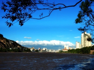 青海湖游組團(tuán)_青海湖旅游價(jià)格多少_青海湖跟團(tuán)游與自由行